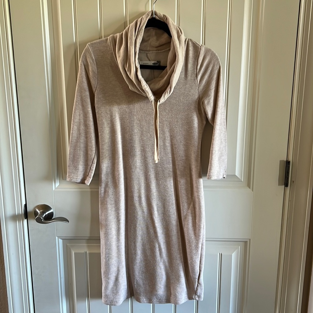 Old navy maternity neutral tan soft sweatshirt material tunic with cowl neck XS